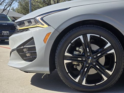 Used 2023 Kia K5 GT-Line image 14