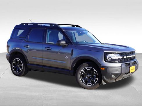 Certified 2025 Ford Bronco Sport Outer Banks w/ Outer Banks Tech Package+ AWD/4WD image 2