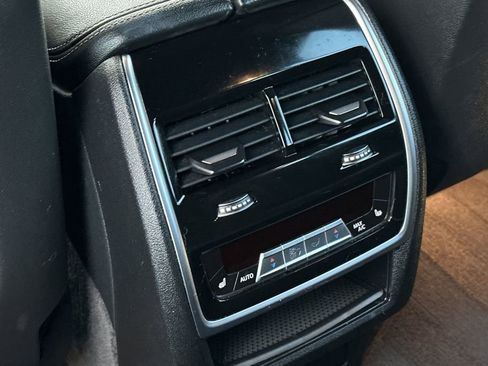 Used 2021 BMW X5 xDrive40i w/ M Sport Package image 13