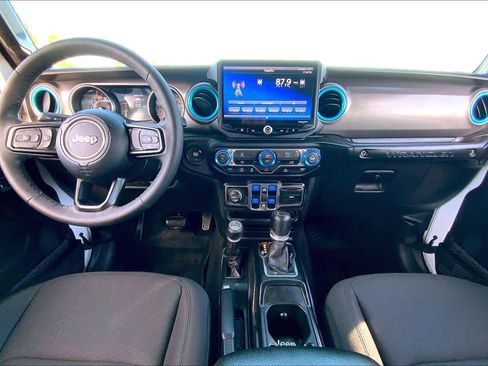 Used 2023 Jeep Wrangler Willys image 14