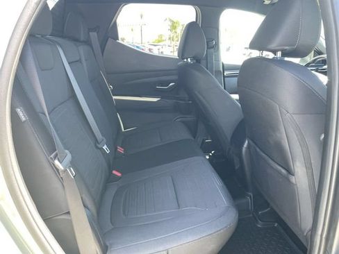 Used 2024 Hyundai Santa Cruz SEL FWD image 25
