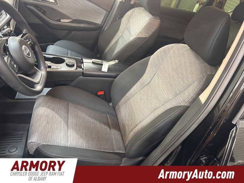 Used 2023 Nissan Rogue SV image 12