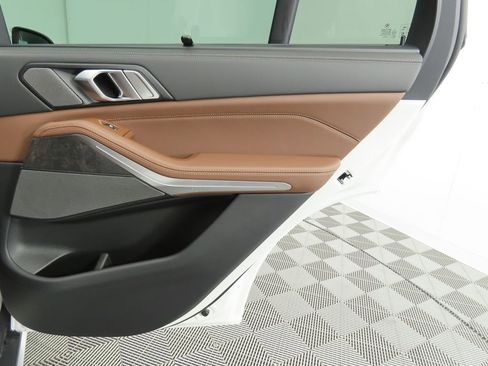 Used 2026 BMW X5 xDrive50e w/ Executive Package image 28