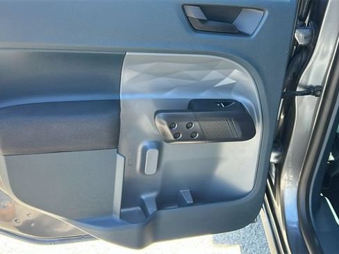 Certified 2025 Ford Maverick XL FWD image 14