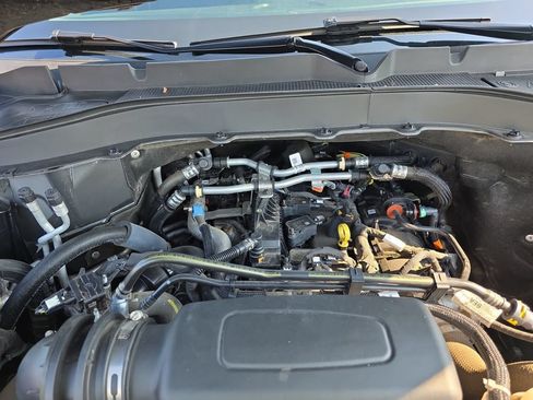 Used 2023 Ford Explorer XLT AWD/4WD image 25