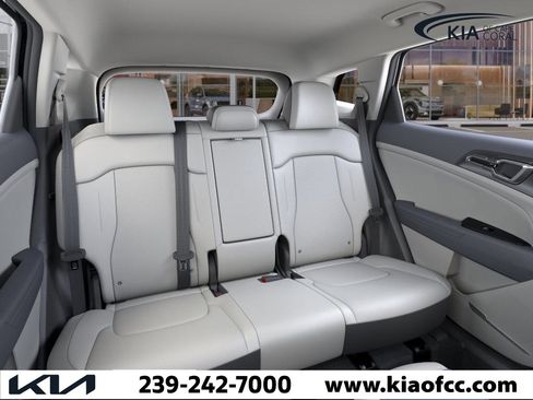 New 2025 Kia Sportage EX image 16