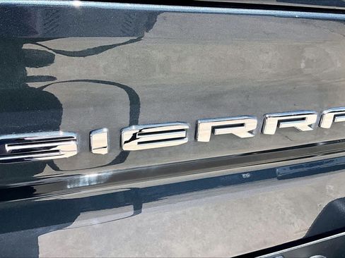 Used 2019 GMC Sierra 1500 SLT AWD/4WD image 31