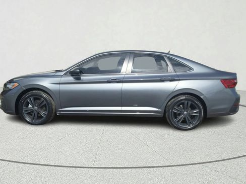 Used 2023 Volkswagen Jetta SE FWD image 4