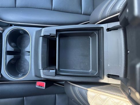 Used 2023 GMC Canyon Denali image 30