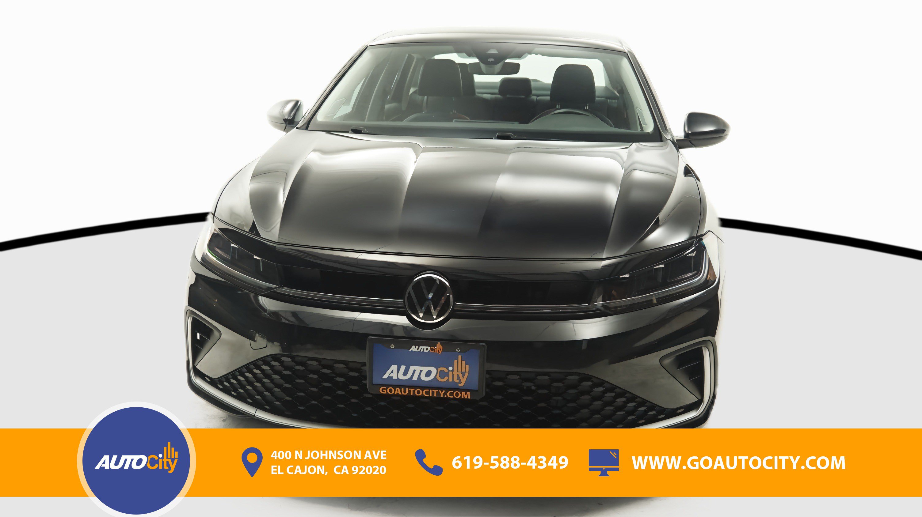 Used 2025 Volkswagen Jetta SE FWD image 4