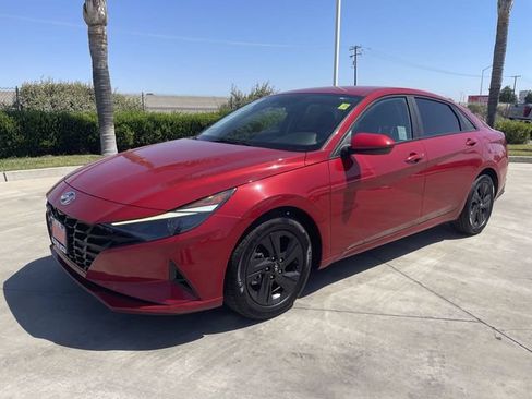 Used 2023 Hyundai Elantra SEL w/ Cargo Package FWD image 1