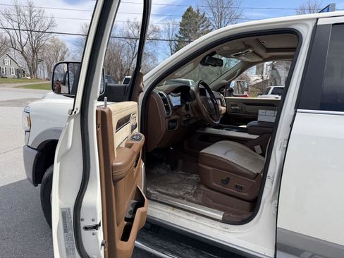Used 2020 RAM 2500 Laramie AWD/4WD image 10