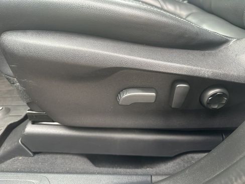 Used 2023 Subaru Ascent Touring image 12