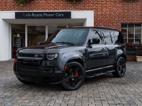 Used 2025 Land Rover Defender 110 X image 5