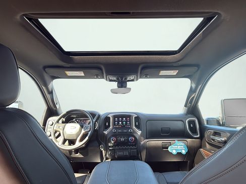 Used 2023 Chevrolet Silverado 2500 High Country w/ Technology Package AWD/4WD image 23