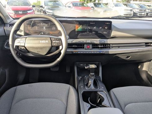 Used 2025 Kia K4 FWD image 23