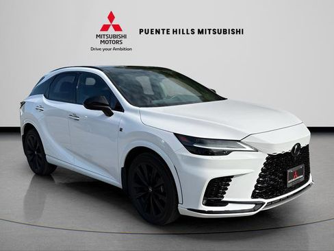 Used 2024 Lexus RX 500h F Sport w/ Convenience Package image 3