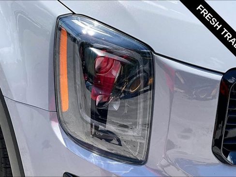 Used 2022 Kia Telluride SX w/ SX Prestige Package AWD/4WD image 32