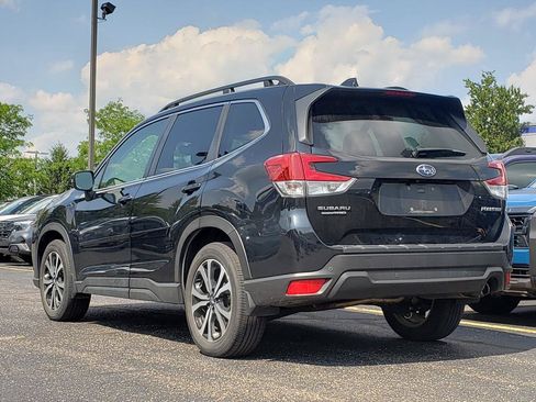Used 2023 Subaru Forester Limited AWD/4WD image 3
