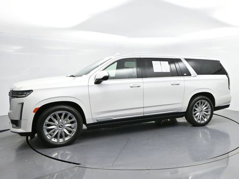 Certified 2024 Cadillac Escalade ESV Premium Luxury w/ Performance Package AWD/4WD image 3