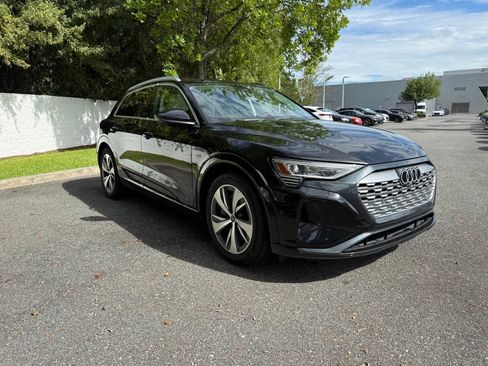 Used 2024 Audi Q8 e-tron Premium Plus w/ Premium Plus Package AWD/4WD image 9