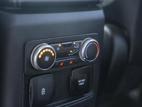 Used 2020 Ford Explorer Limited image 39