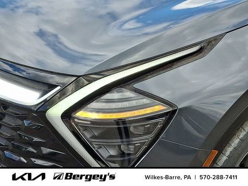 Certified 2023 Kia Sportage SX Prestige AWD/4WD image 11