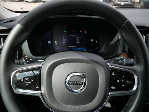 Used 2023 Volvo XC60 B5 Plus w/ Protection Package Premier AWD/4WD image 24