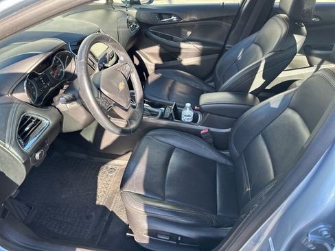 Used 2017 Chevrolet Cruze Premier image 5