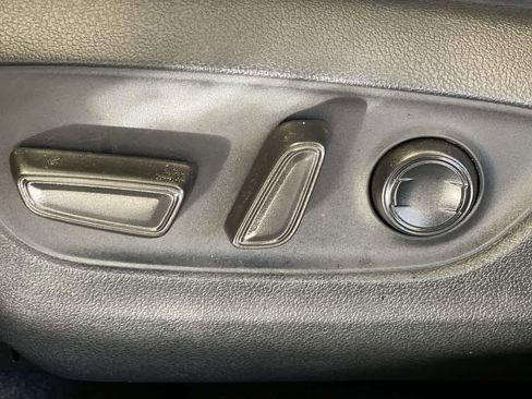 Used 2024 Toyota RAV4 Limited image 15