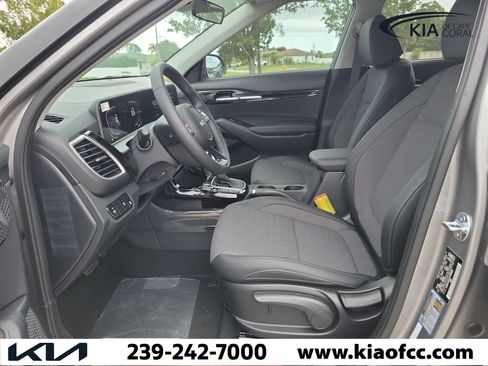 New 2026 Kia Seltos S FWD image 19