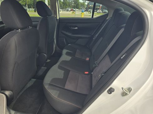 Used 2022 Nissan Sentra SR w/ Trunk Package FWD image 11