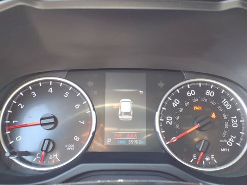 Used 2021 Toyota RAV4 LE FWD image 20