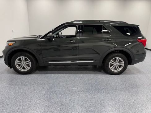 Used 2023 Ford Explorer XLT w/ Equipment Group 202A AWD/4WD image 9