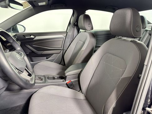 Used 2025 Volkswagen Jetta Sport FWD image 5
