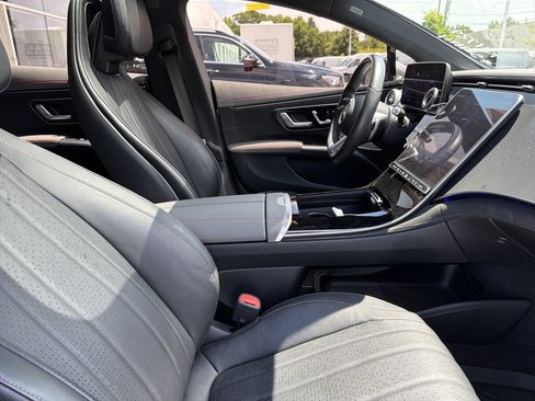 Used 2022 Mercedes-Benz EQS 450+ Sedan image 35