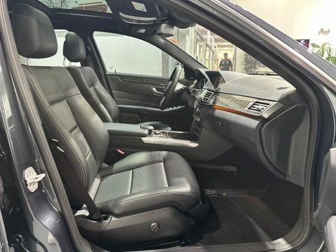 Used 2016 Mercedes-Benz E 350 4MATIC Sedan image 45