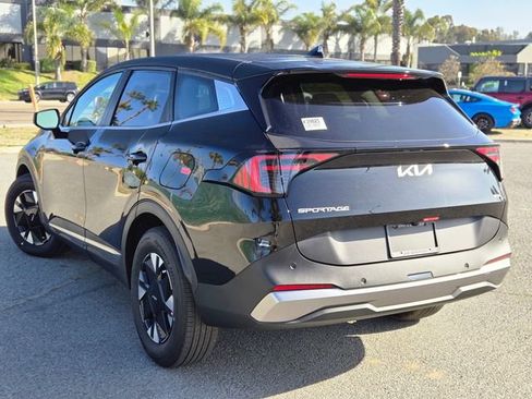 New 2026 Kia Sportage LX image 10