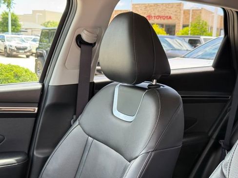 Used 2022 Hyundai Tucson Limited FWD image 10