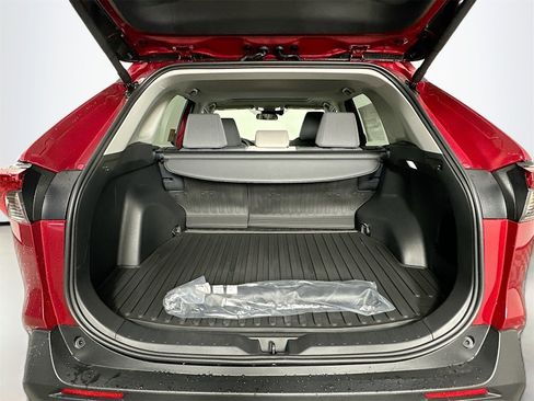 New 2025 Toyota RAV4 XLE image 27