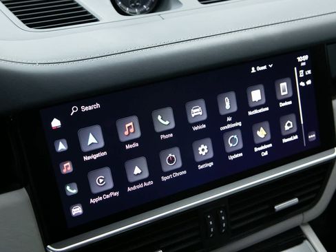 Certified 2023 Porsche Cayenne GTS w/ Premium Package Plus image 15