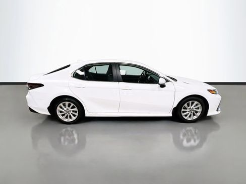 Used 2024 Toyota Camry LE image 8