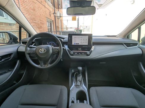 Used 2026 Toyota Corolla LE FWD image 16