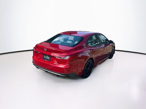 Used 2026 Toyota Camry SE FWD image 9