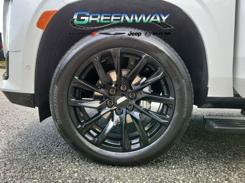 Used 2023 Cadillac Escalade Sport w/ LPO, ONYX Package image 34