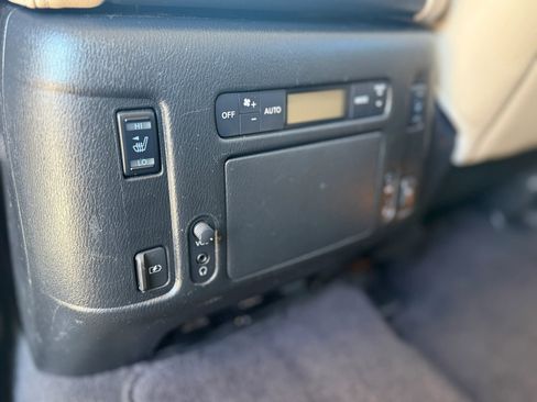 Used 2018 Nissan Armada Platinum w/ Captain Seat Package image 19