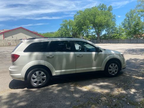 Used 2016 Dodge Journey SE w/ Flexible Seating Group FWD image 6