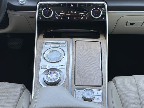 Used 2021 Genesis GV80 3.5T AWD/4WD image 4