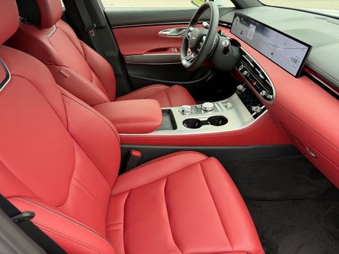 Used 2026 Genesis GV70 3.5T Sport Advanced image 30