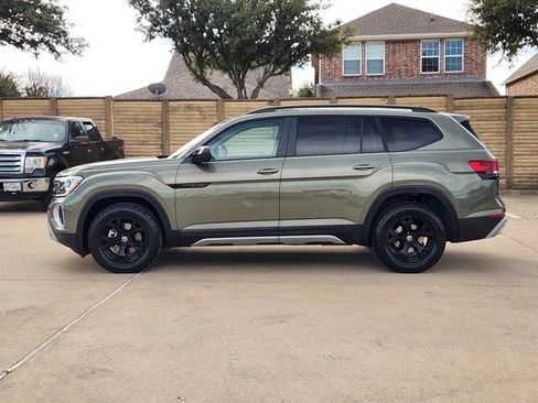 Used 2024 Volkswagen Atlas Peak Edition SEL image 12